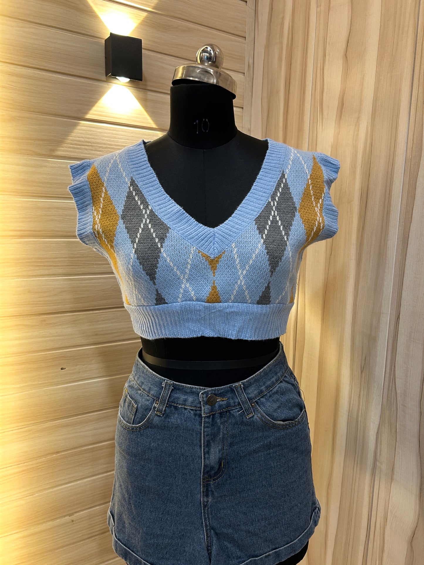 Light blue crop checked