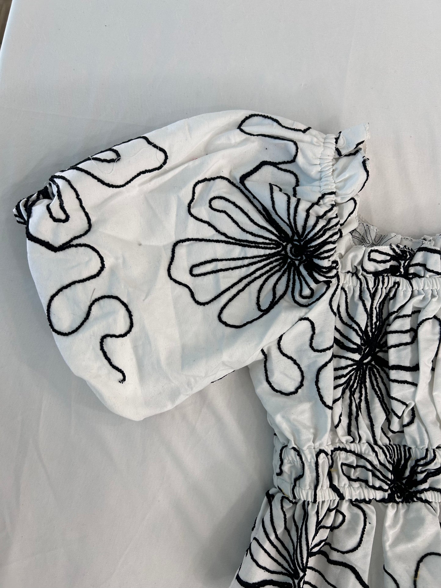 Embroidered top - white