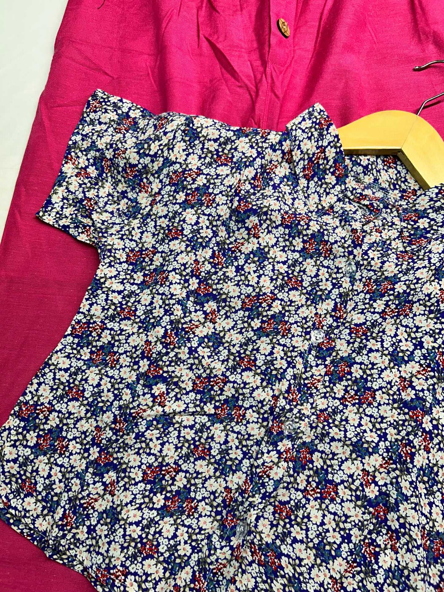 Cute floral crop shirt