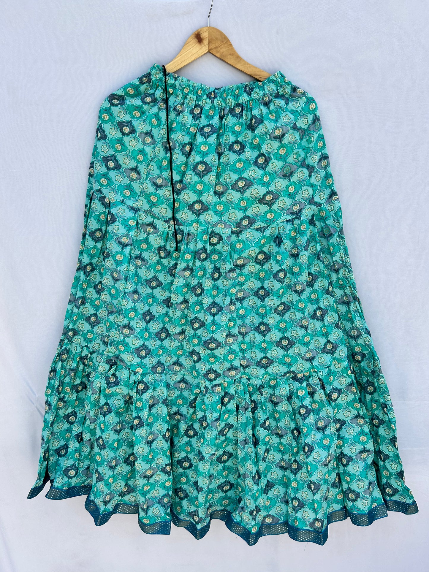 Sea green pattern printed skirt