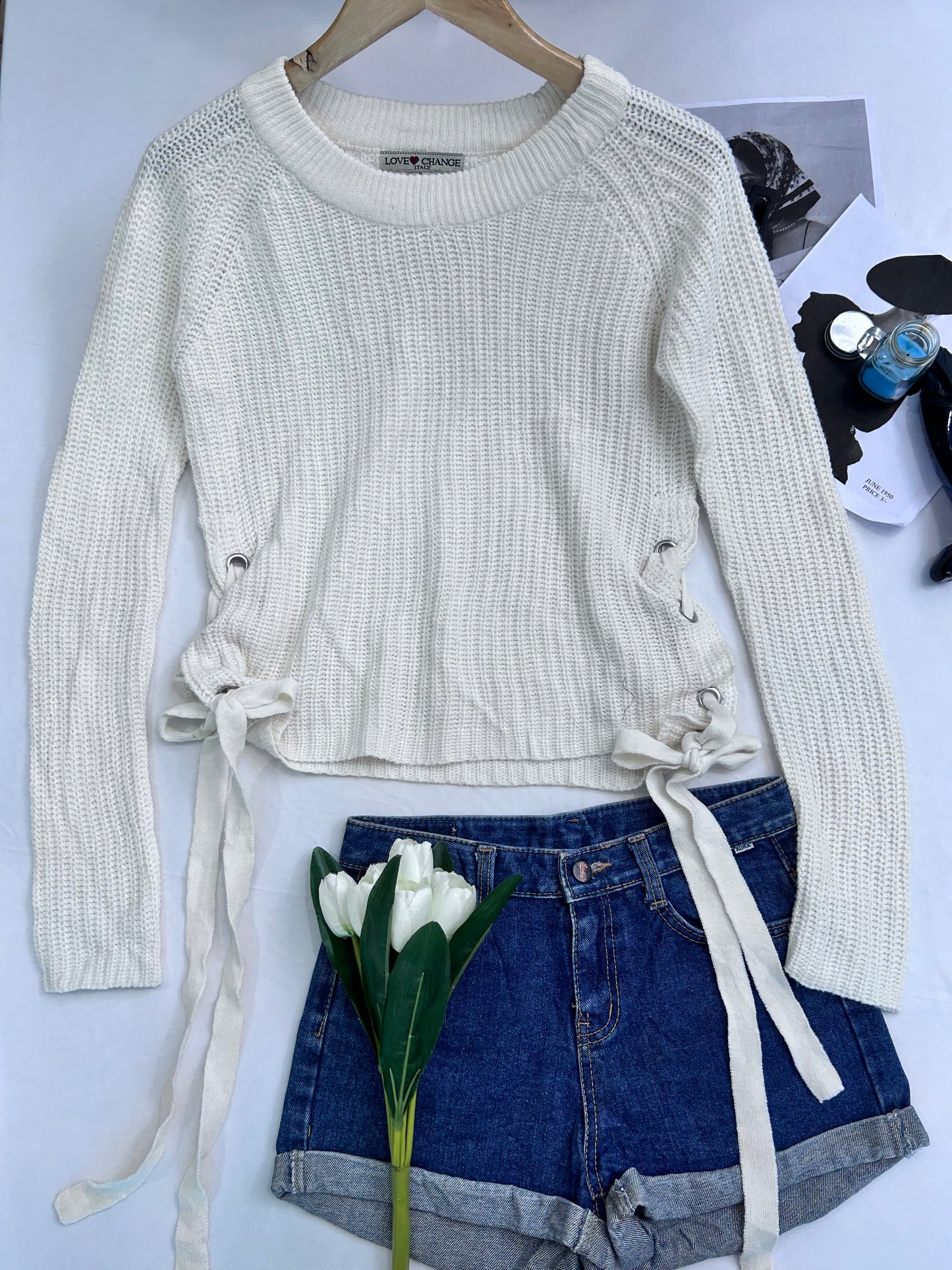 White cute pullovers