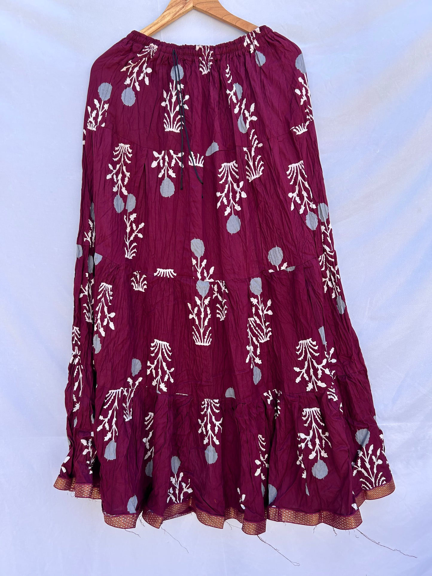 Wine booti printed skirt
