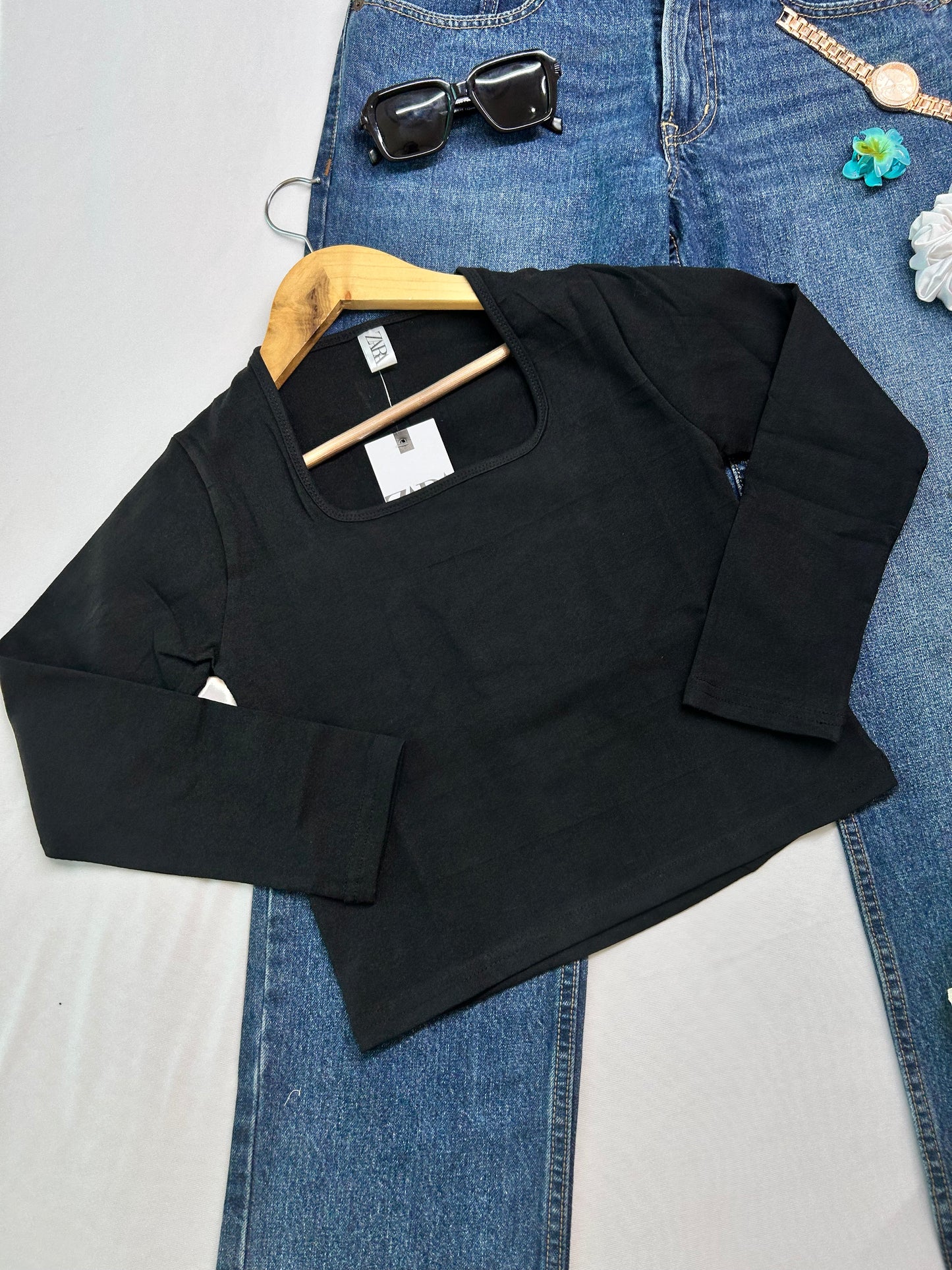 Square neck full slevess -Black