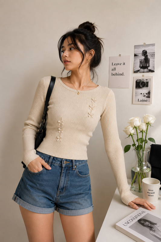 Beige bow top