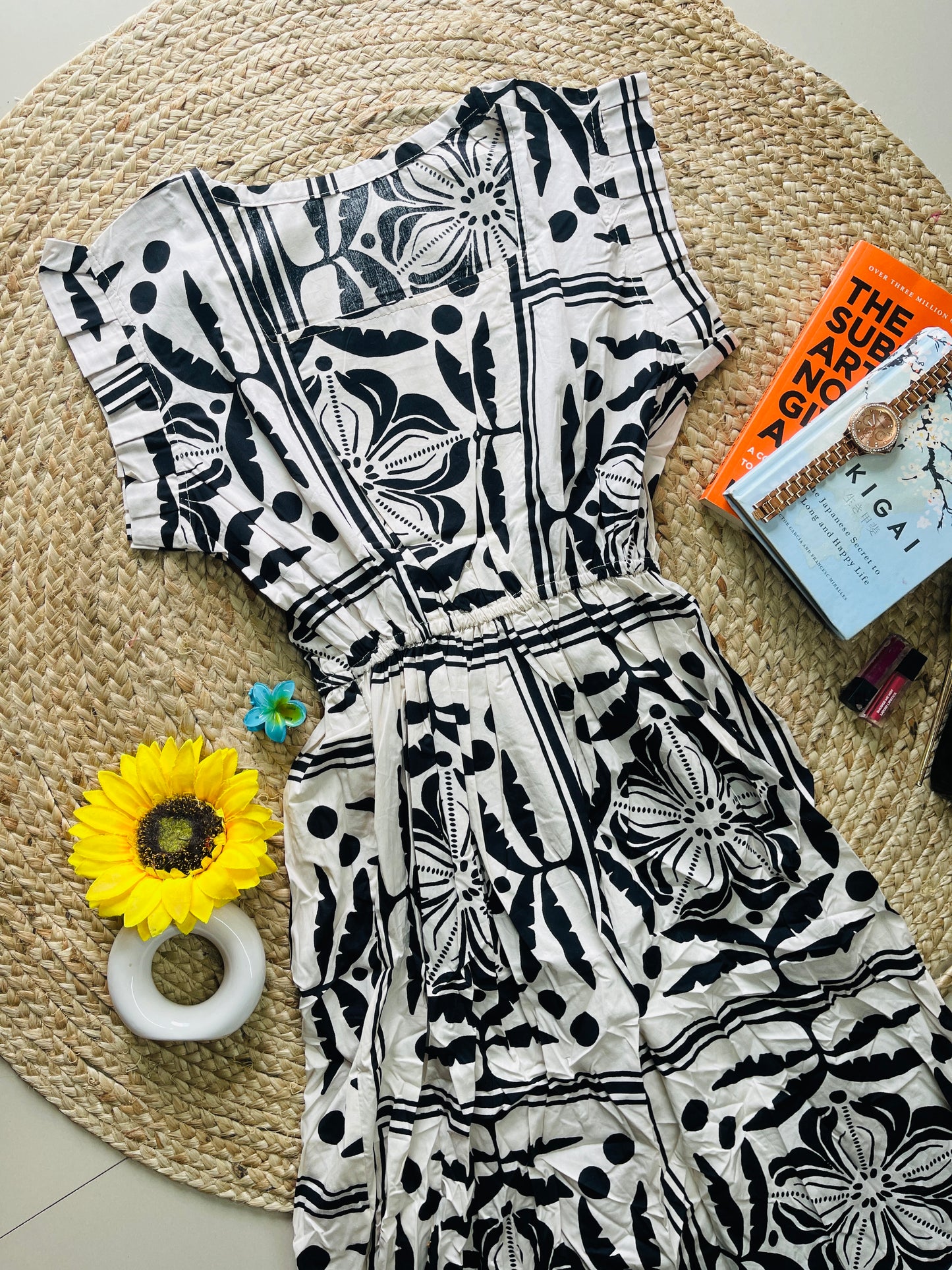 Black and white cute dress