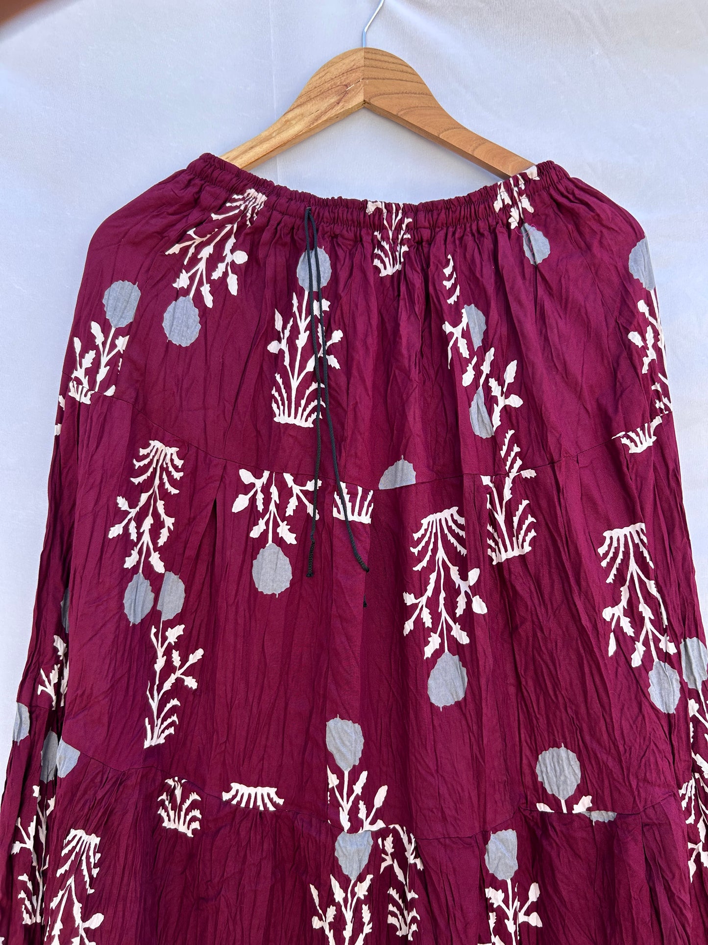 Wine booti printed skirt