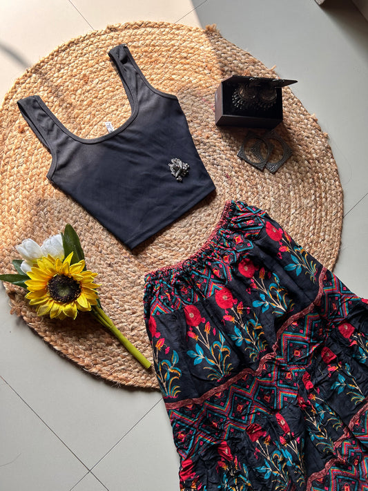 Black red flower print