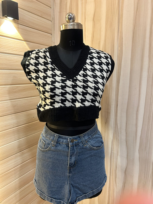 Black and white checkered  crop