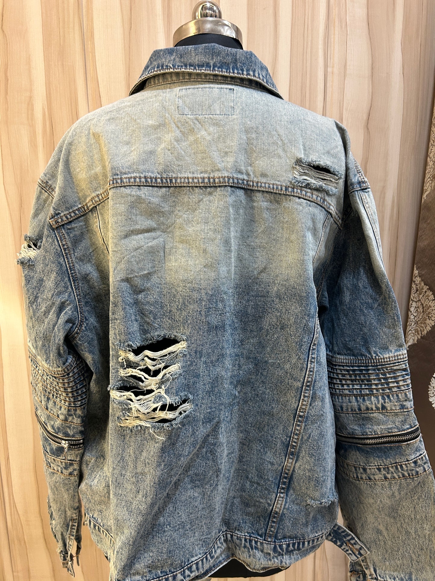 Baggy look denim jacket