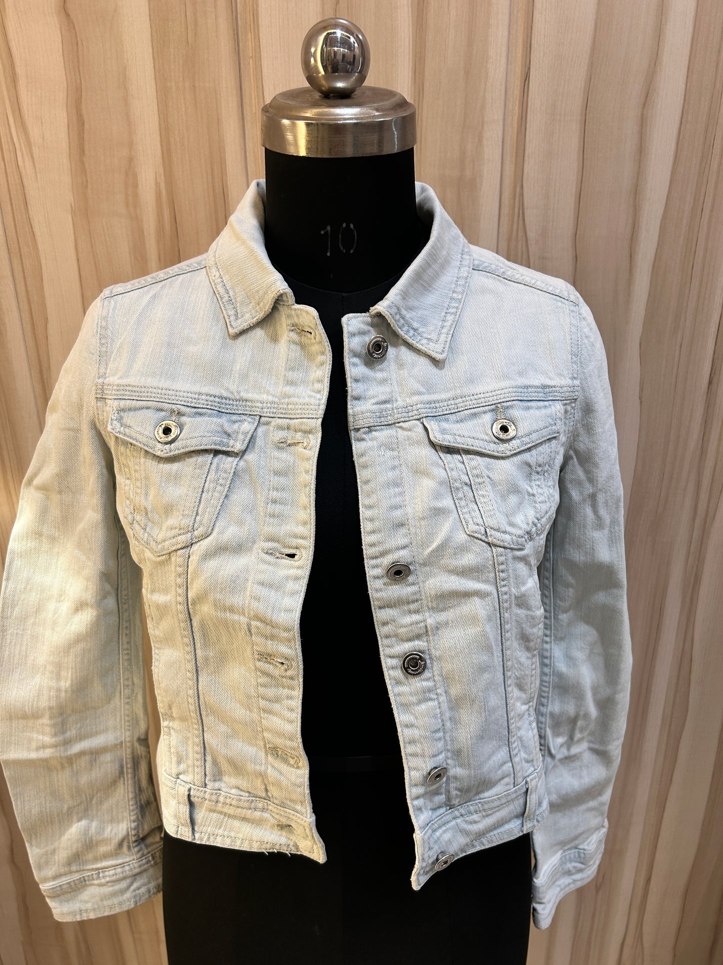 Icy light Cool denim jacket