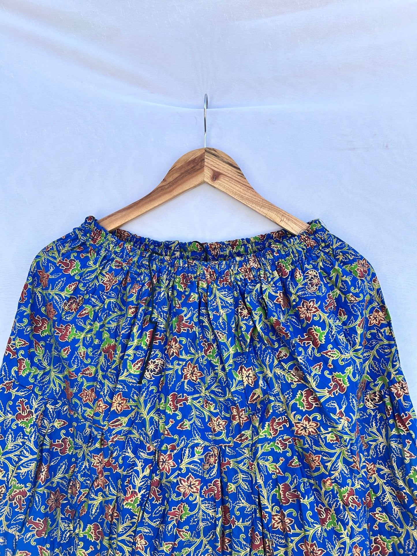 Blue jaal floral print