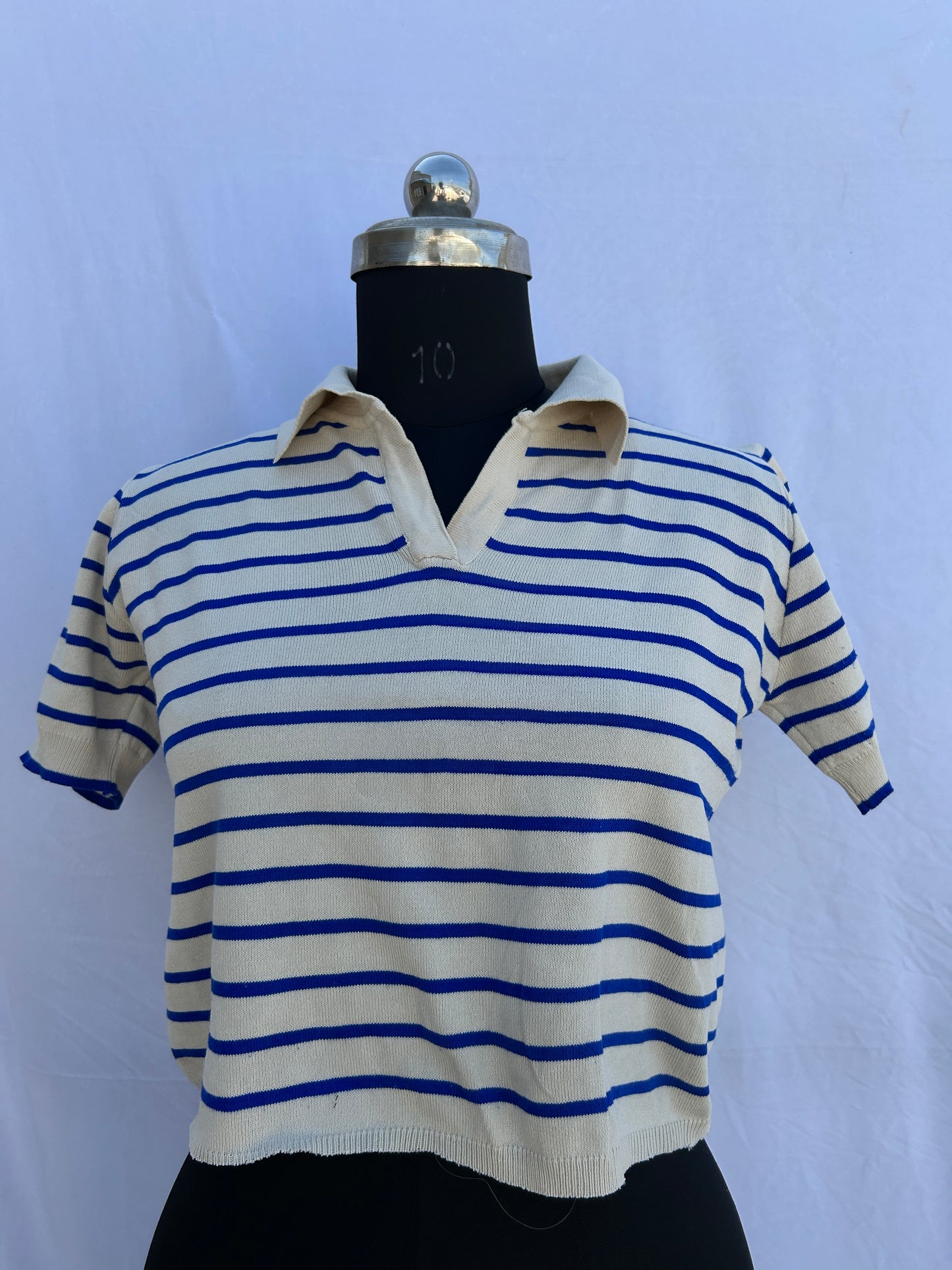 Stripe blue collar