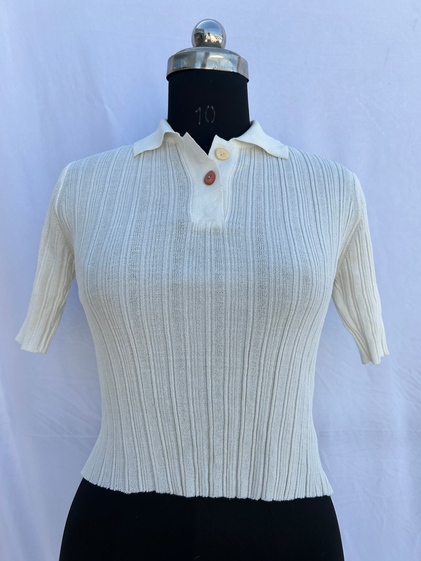 White Ribbed Collar