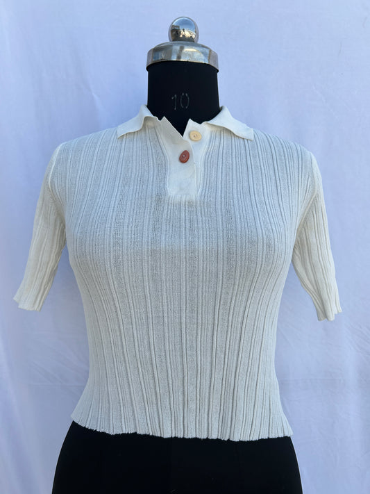 White Ribbed Collar