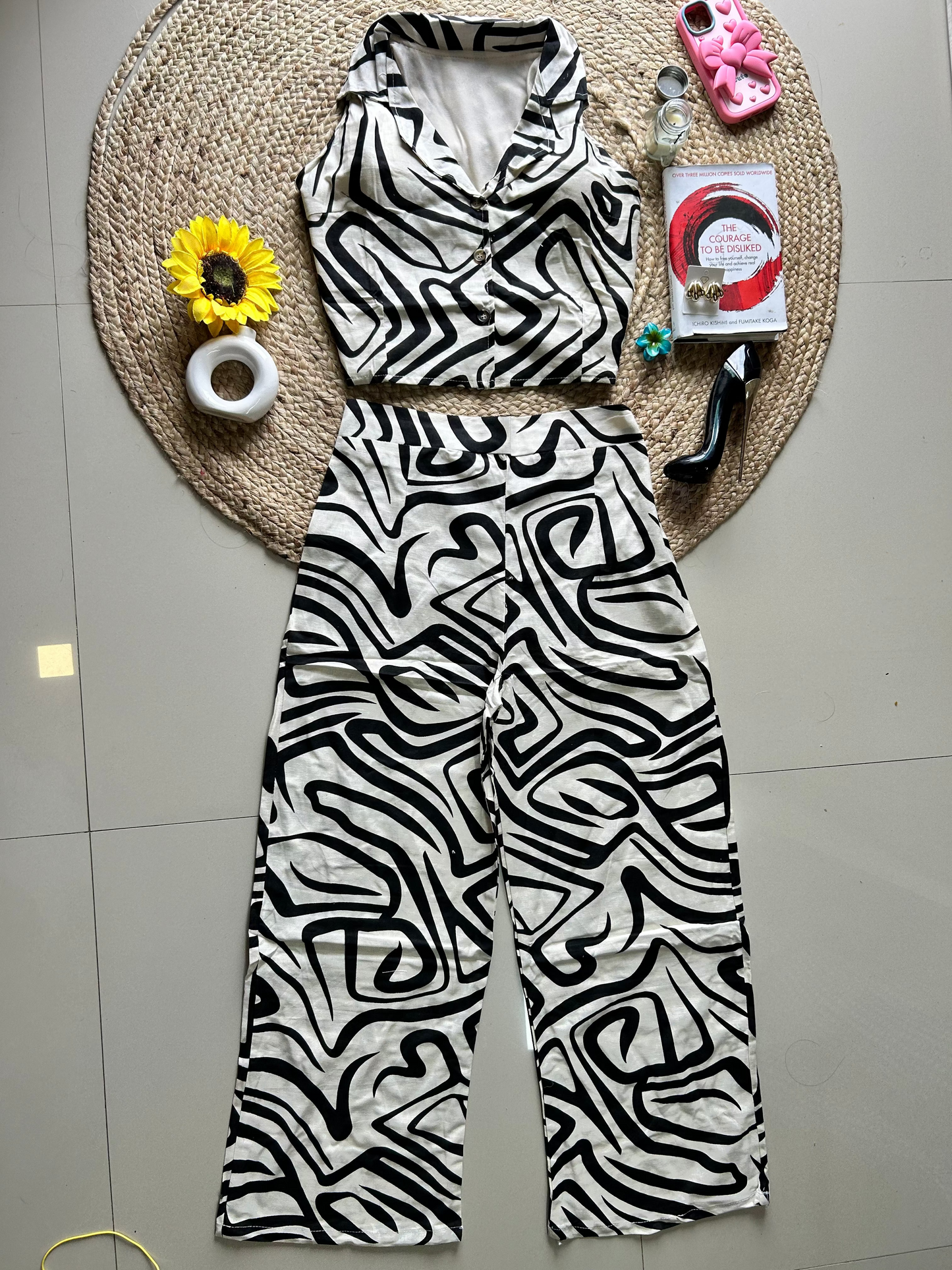 White&black cute printed co-ord set