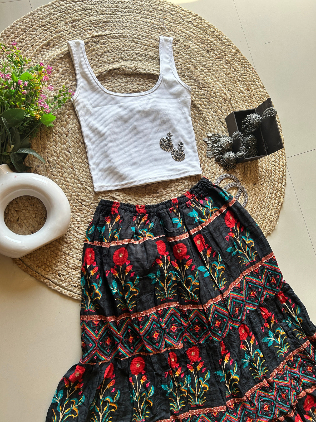 Black red flower print