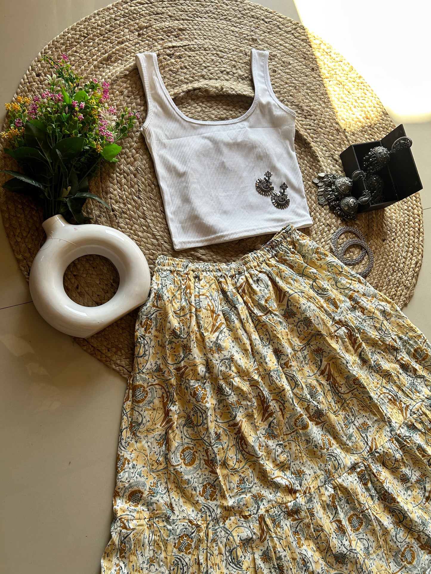 Beige floral print skirt