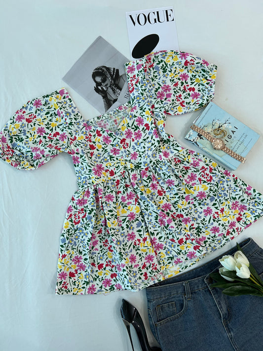 Pretty floral top