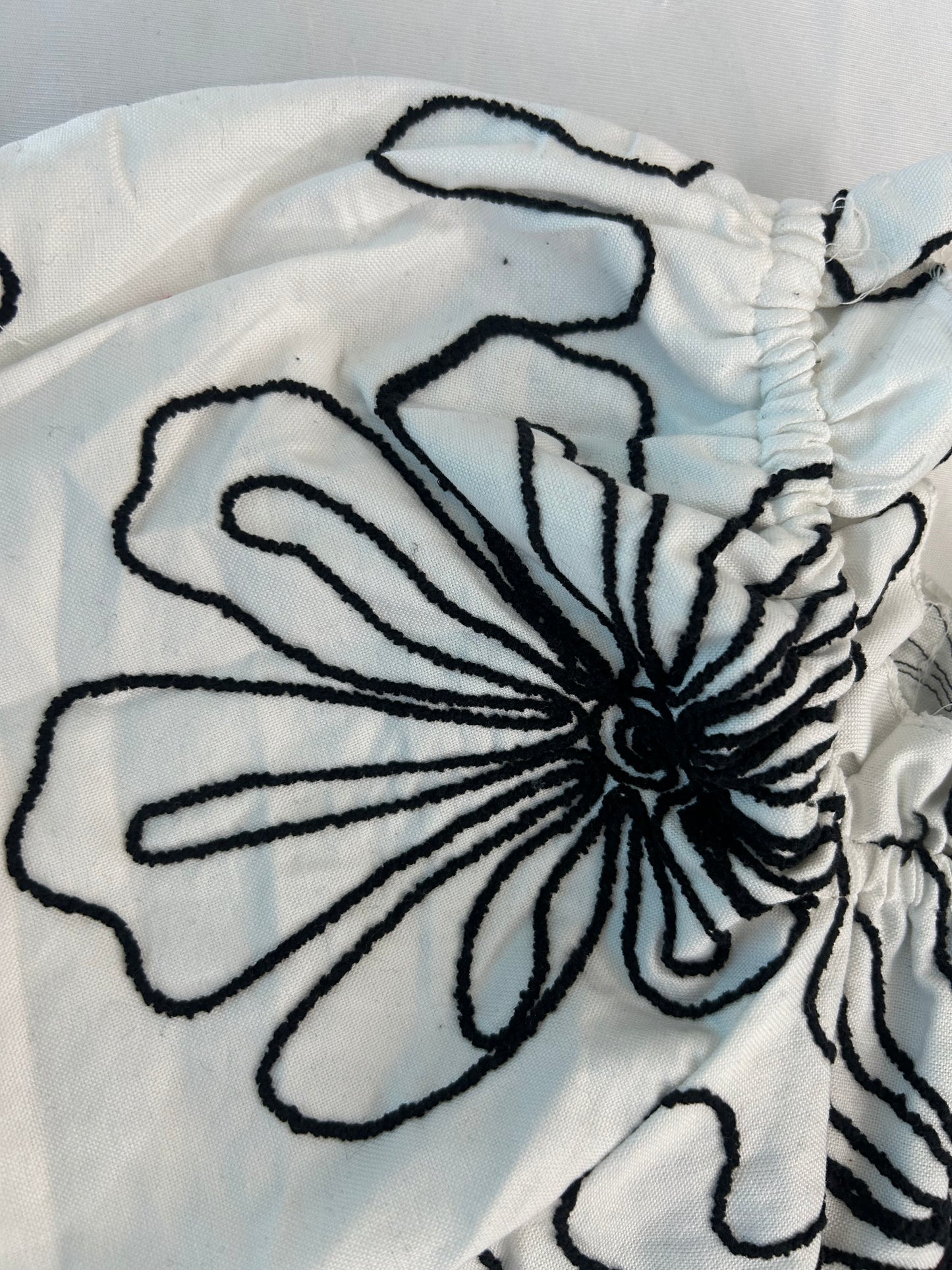 Embroidered top - white