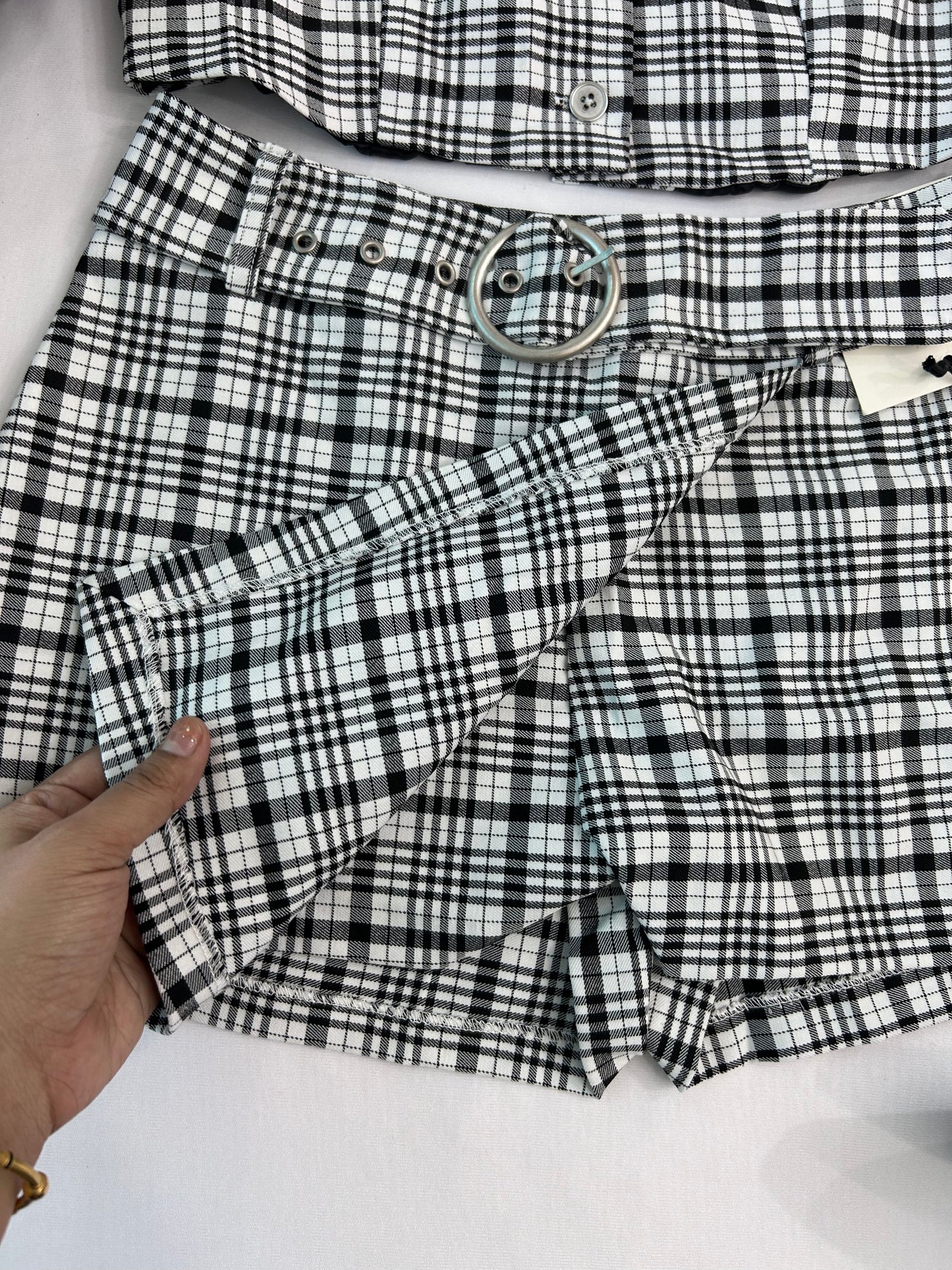 Chic checked skort set