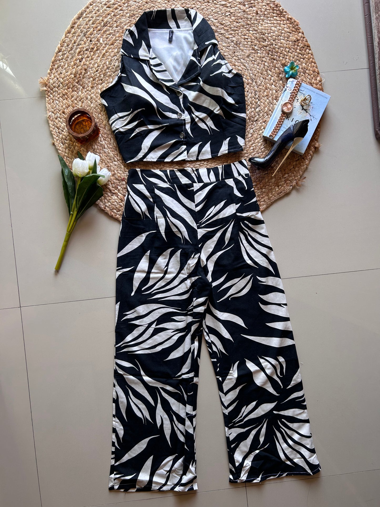 B&w  leafy  printed co-ord