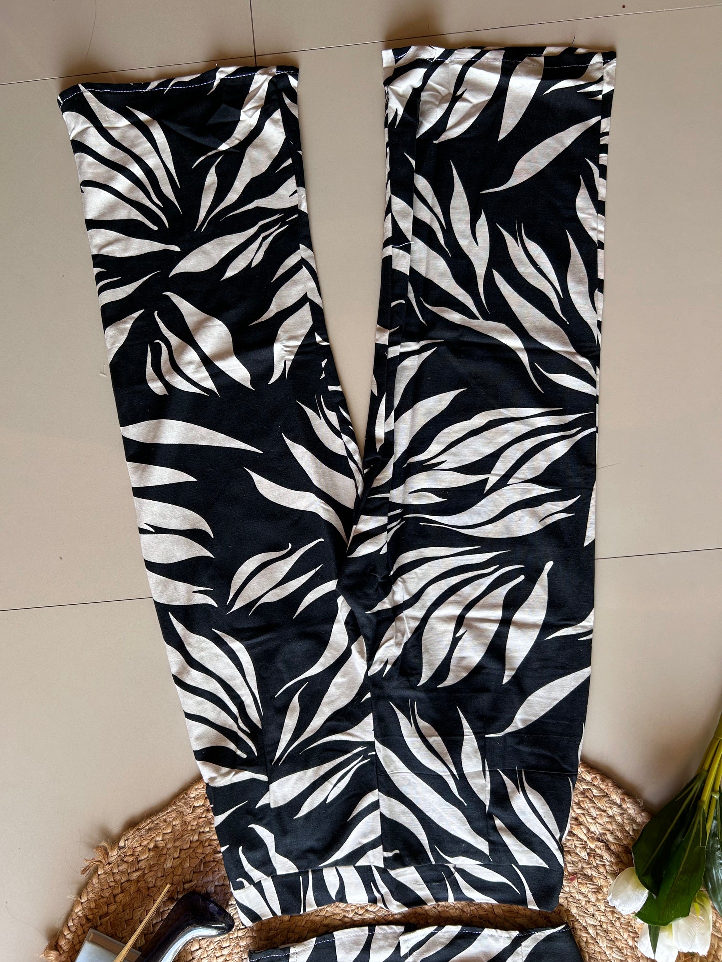 B&w  leafy  printed co-ord
