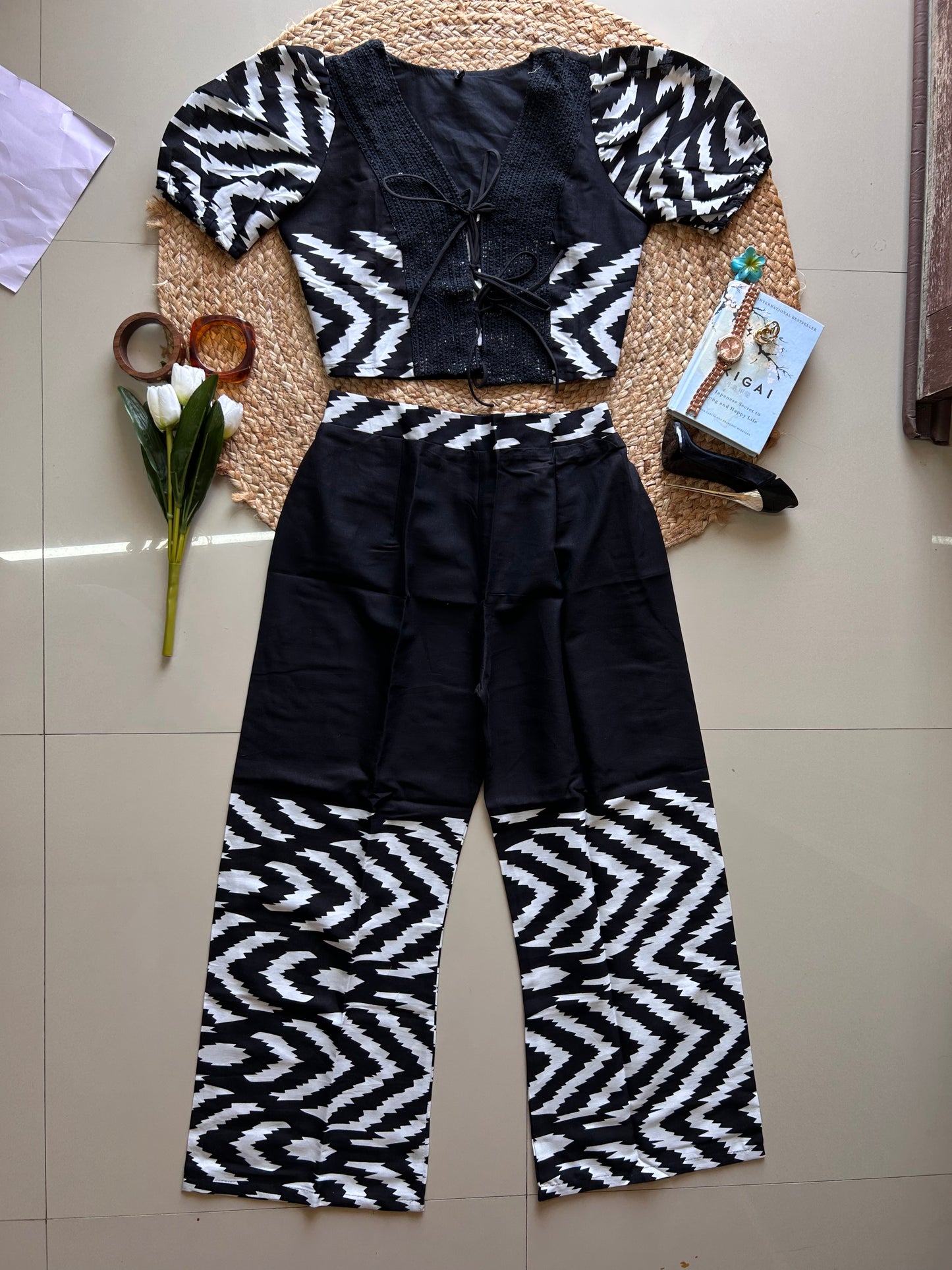 Cute B&W Bow co -ord