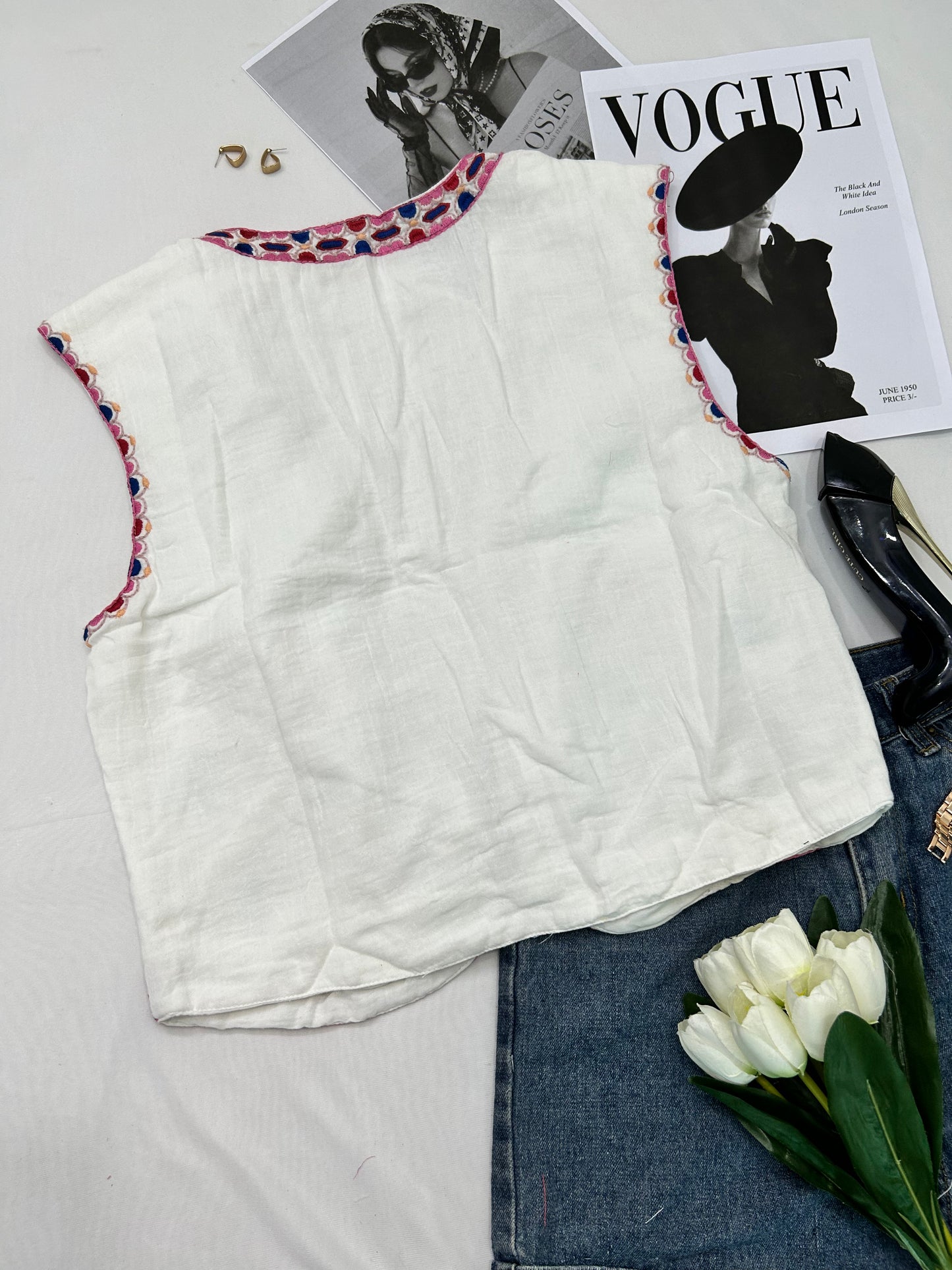Vintage floral embroidered vest