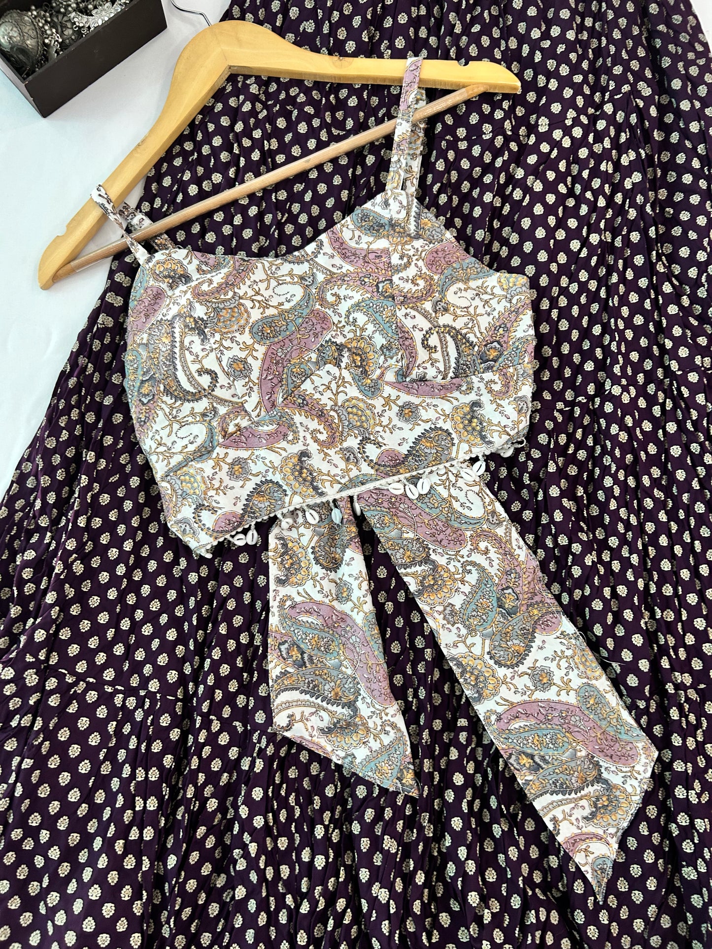 Off white pretty top