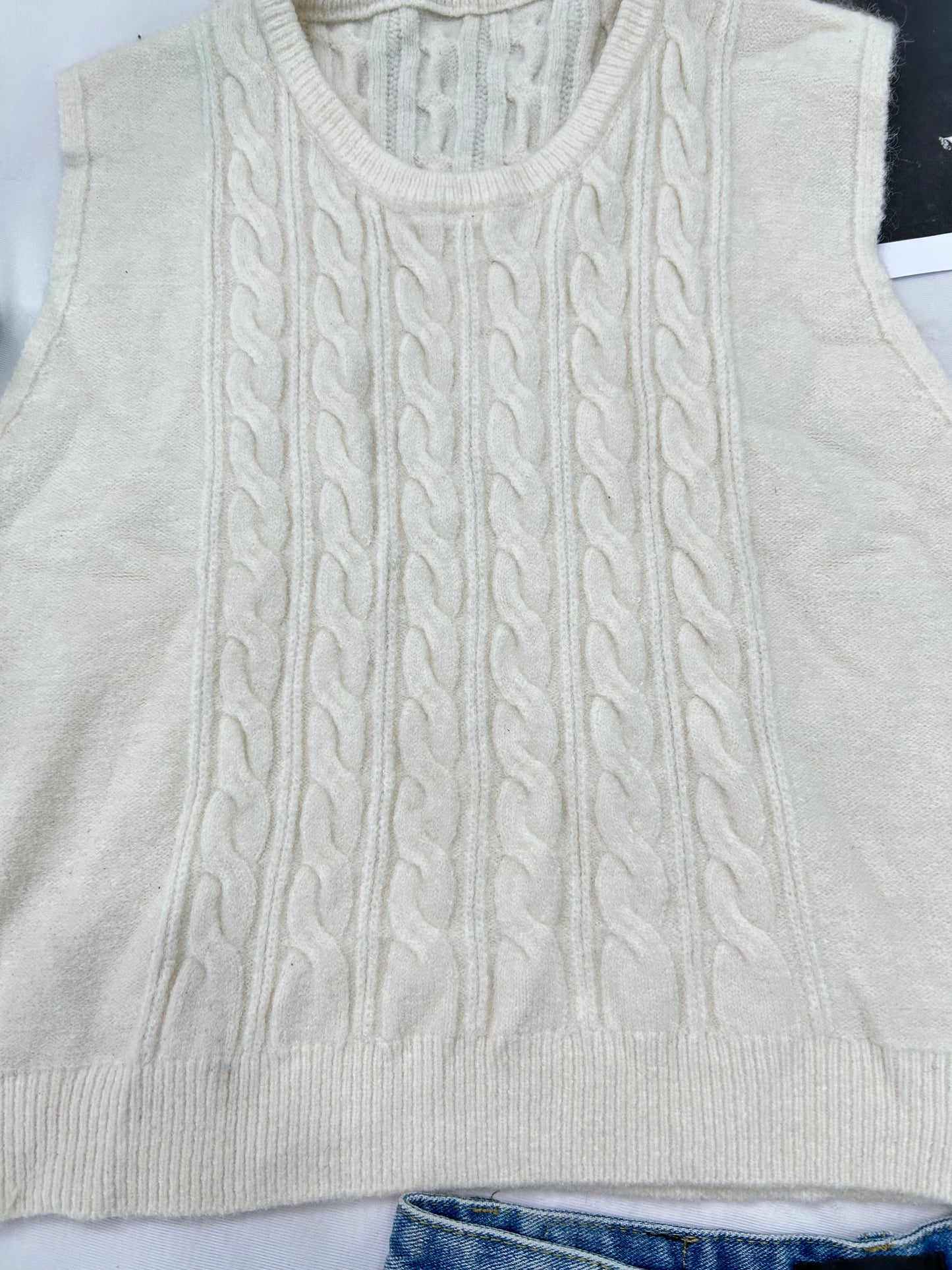 White cable knitted vest