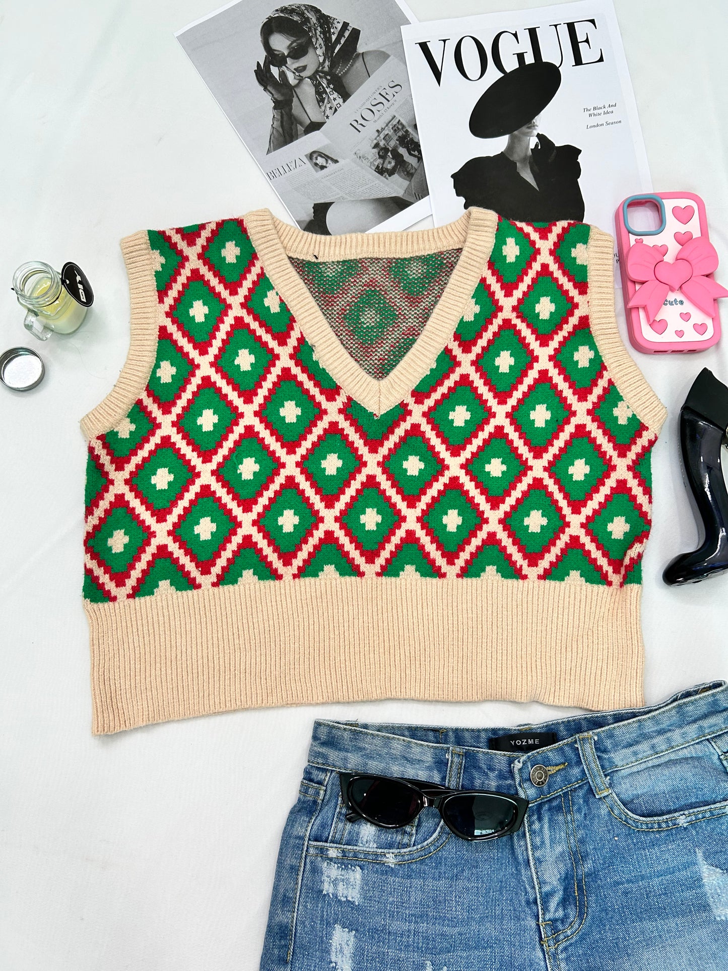 White cute print vest