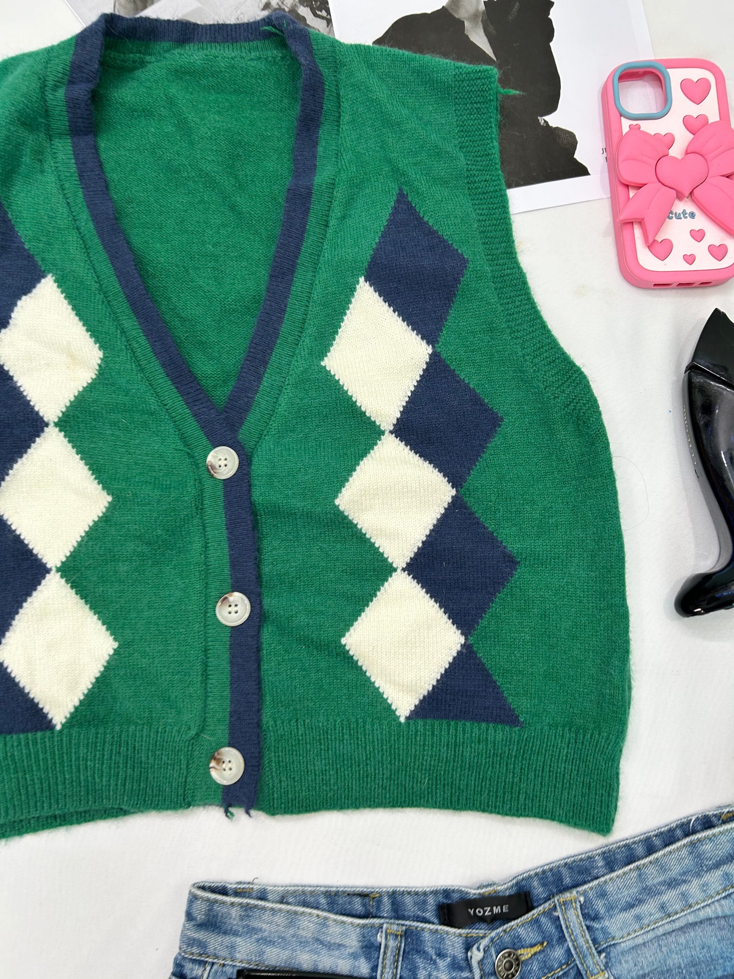 Green checkered button