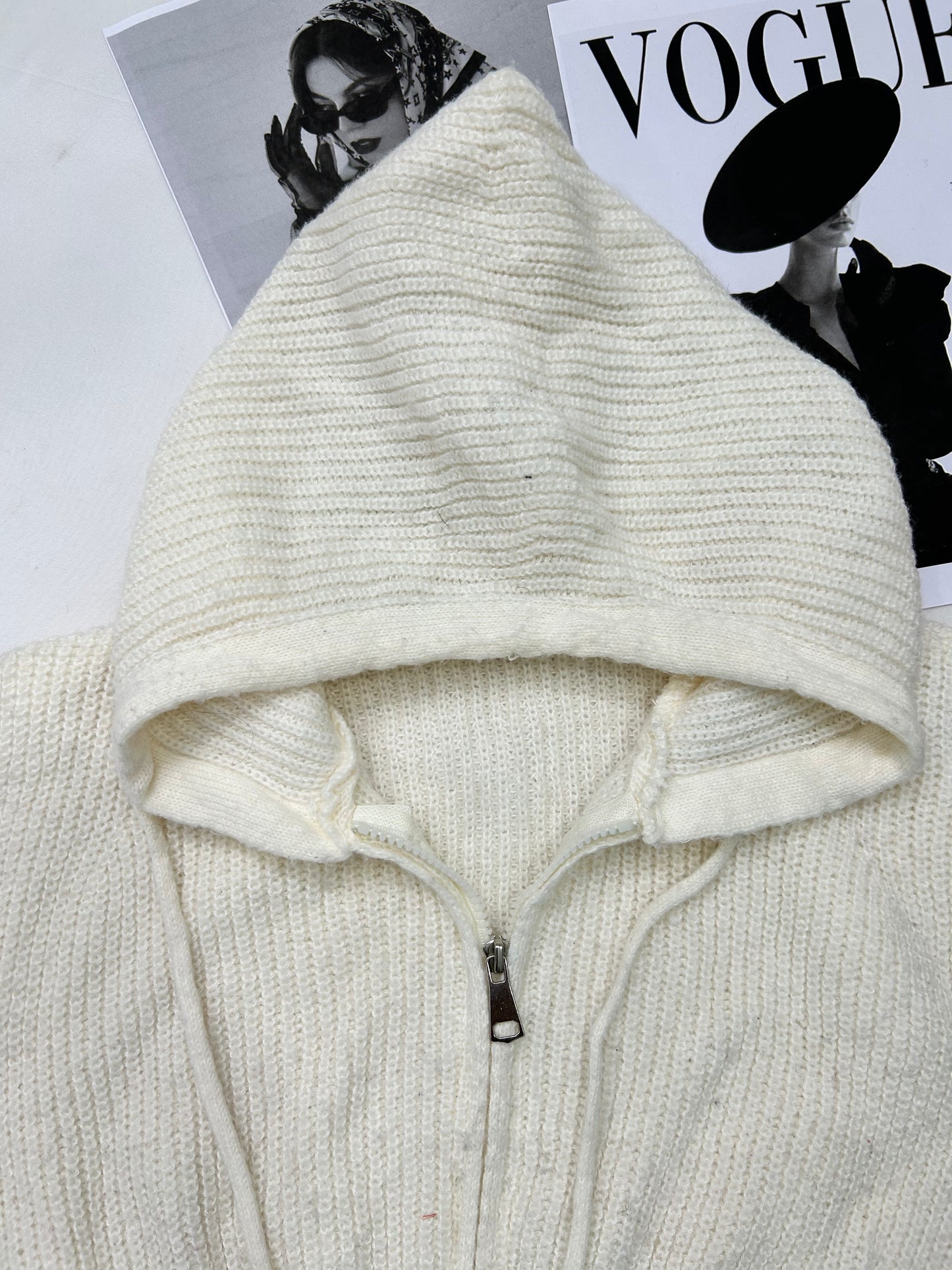 White zipper with hoodie