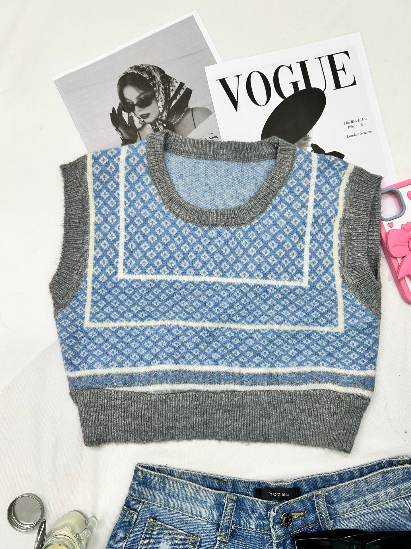 Cute Grey blue printed crop vest
