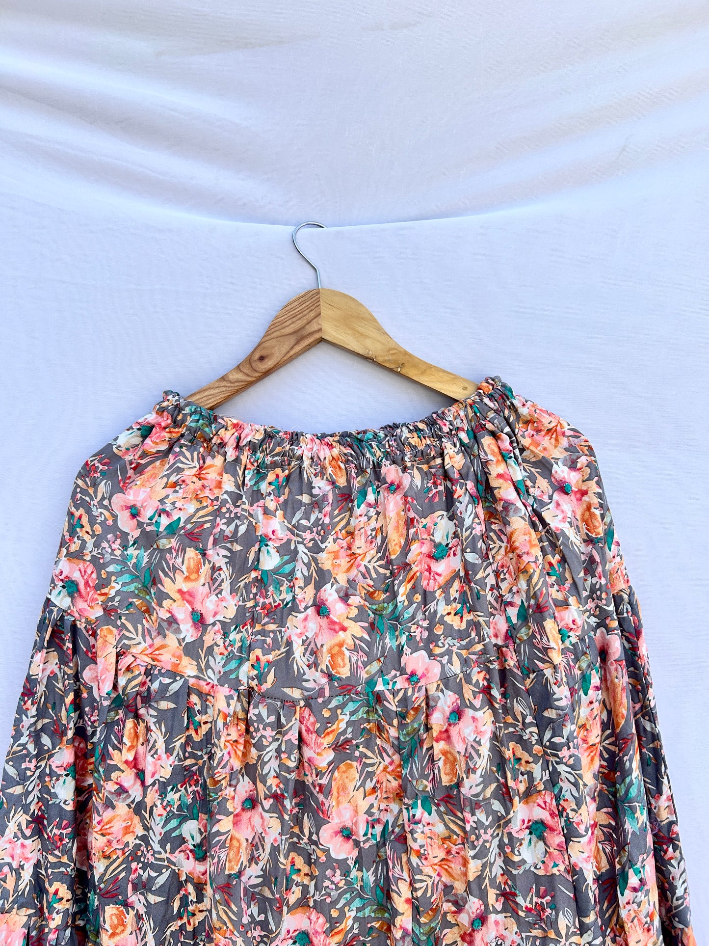 Grey floral printed skirt