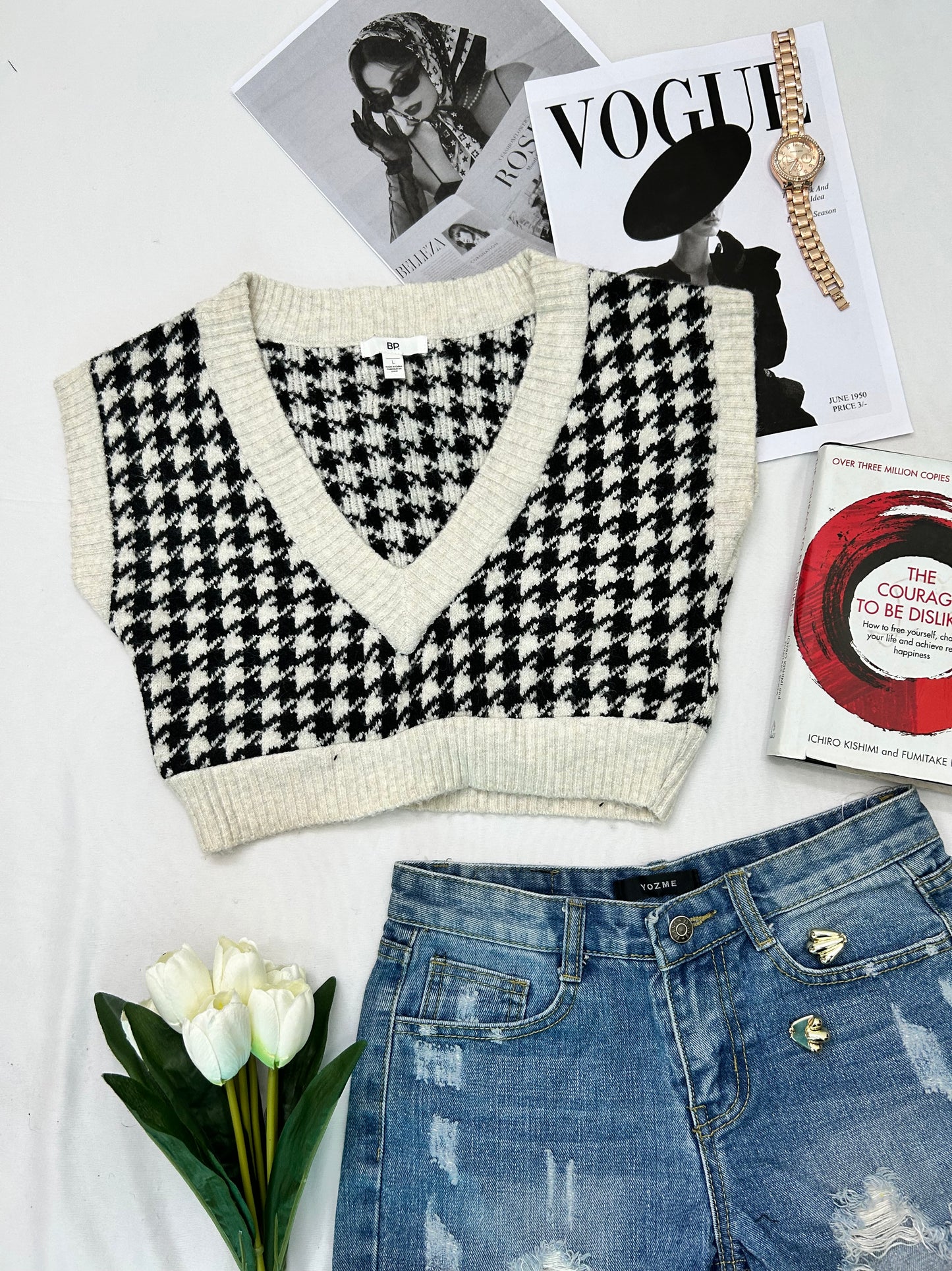 Off white checkerd  crop