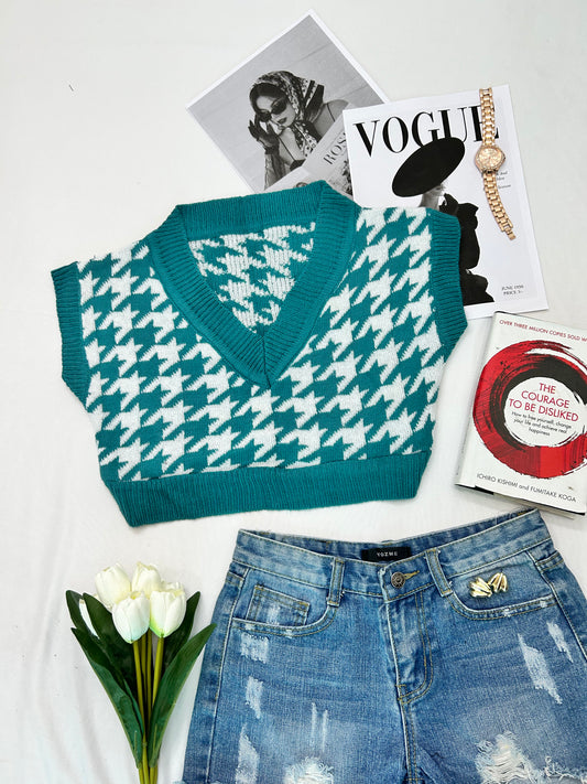 Sea green checkerd  crop