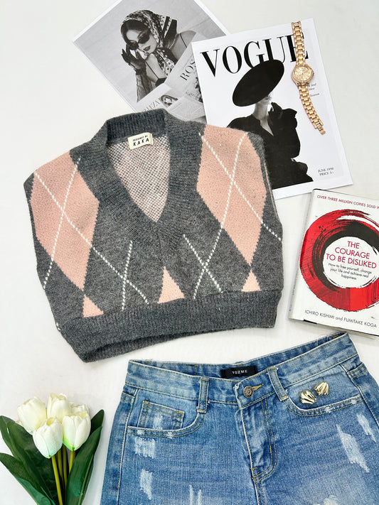 Grey pink crop checked