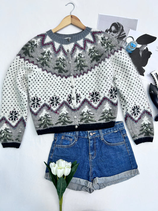 Preety cute sweater