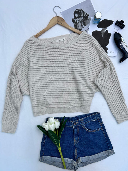 Pretty beige  pullover