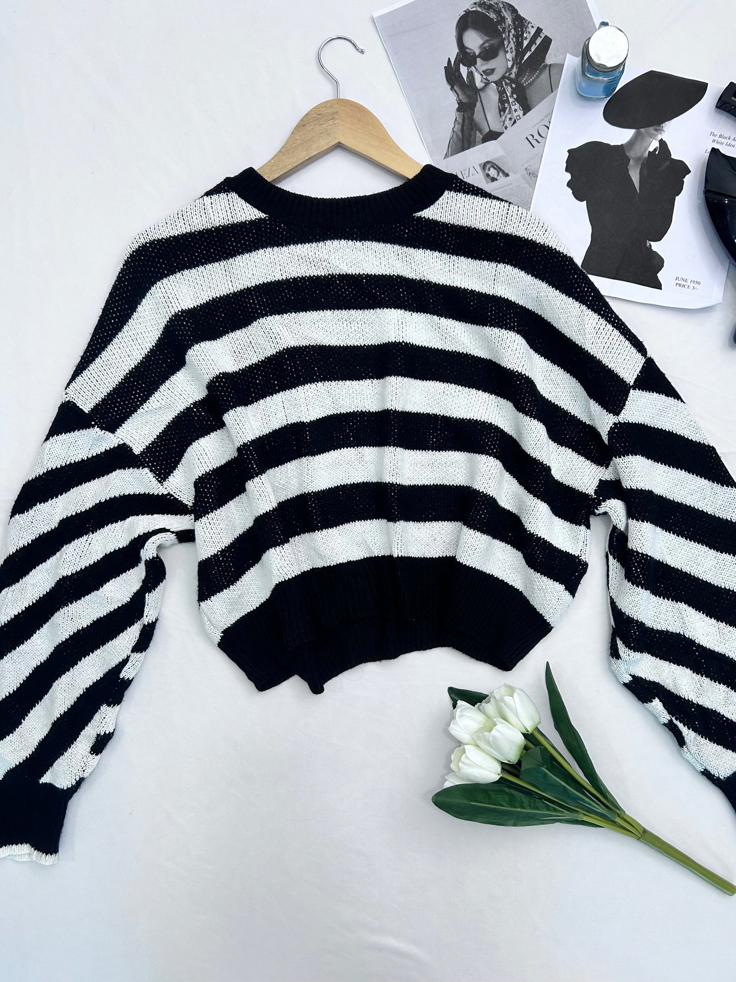 Black white stripe  pullover