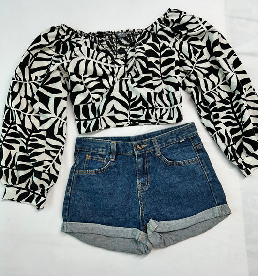 Black white leafy printed